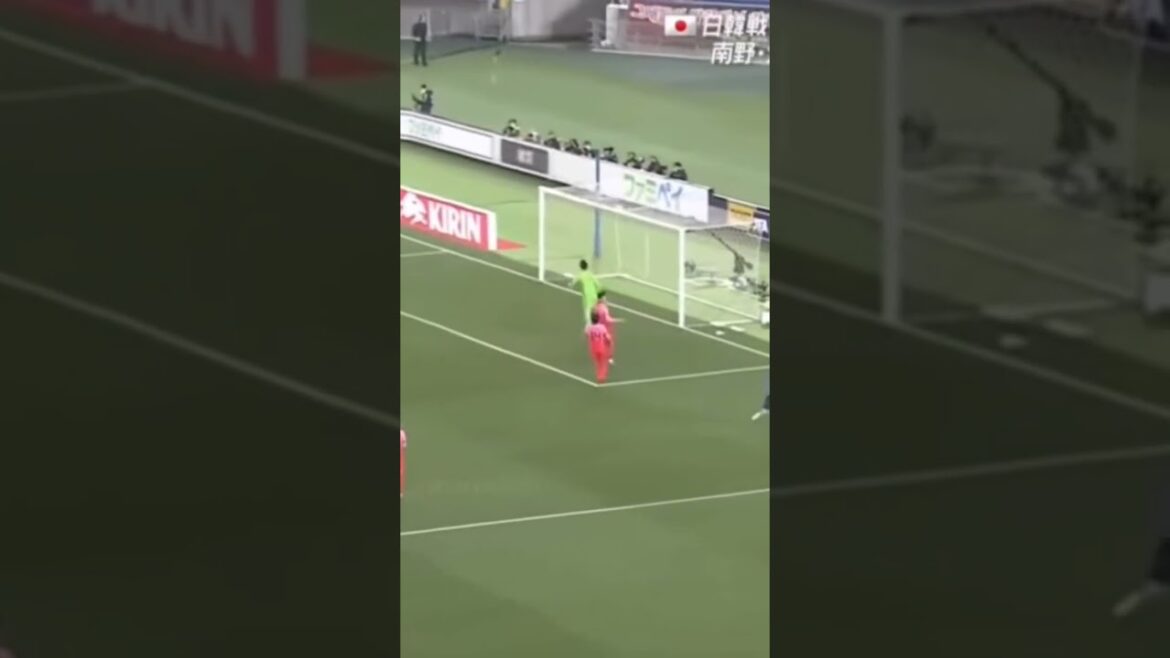 日本代表　韓国とのフレンドリーマッチ　山根初ゴール